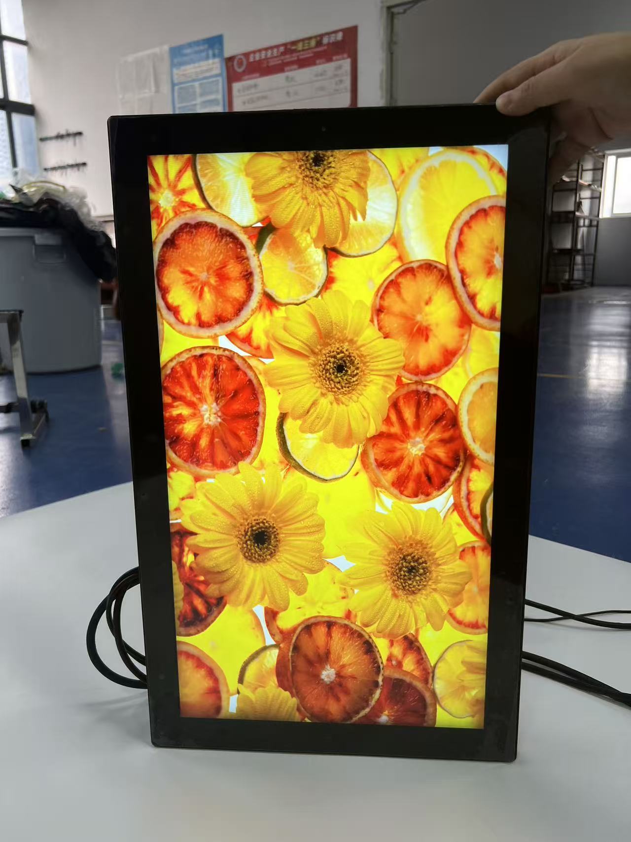 Latest company blogs about IP67 Waterproof Industrial LCD Monitor Outdoor Usage